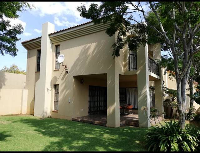 4 BEDROOM HOUSE FOR SALE IN NIEUW MUCKLENEUK